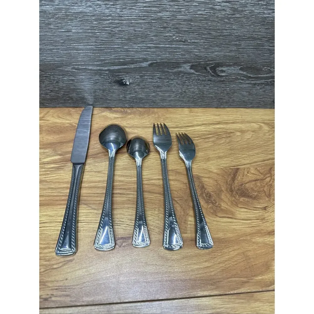 Hampton Silversmiths DAZZLE 5pc. Place Setting Flatware Set(Service for One)